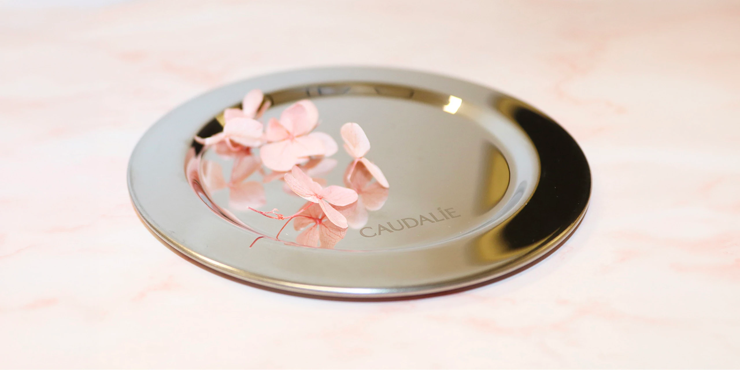 Coffret cadeau d'exception pour Caudalie — emballage luxe personnalisé par Graphiplus