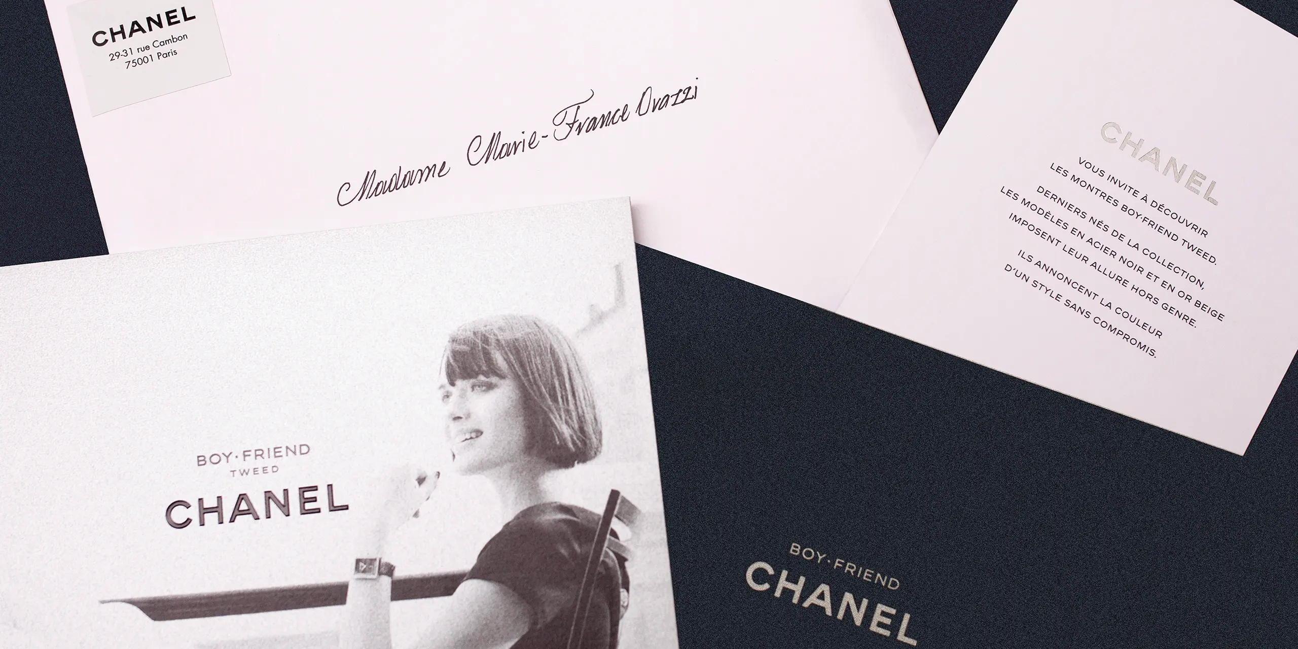 Calligraphie pour Chanel — personnalisation de produits de luxe à la plume par Graphiplus